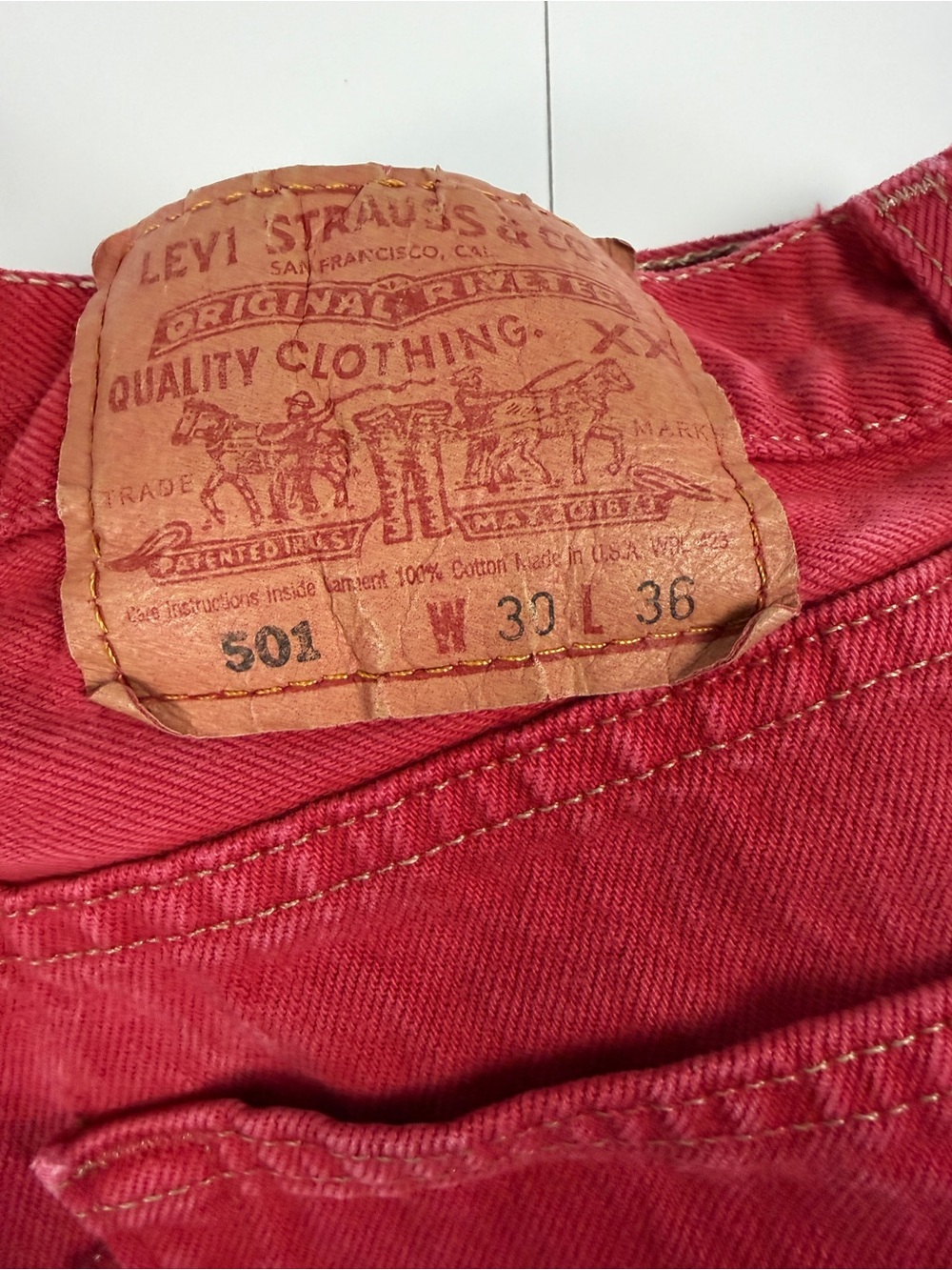Vintage Levi’s 501 Red Cutoff Shorts Womens 26 Button Fly Raw Hem - Picture 4 of 6